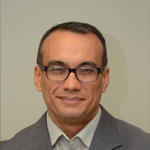 Dr. Oscar Cruz